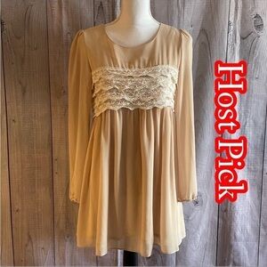 ✅5X Host Pick✅ Lily J London Maternity Blouse, Medium